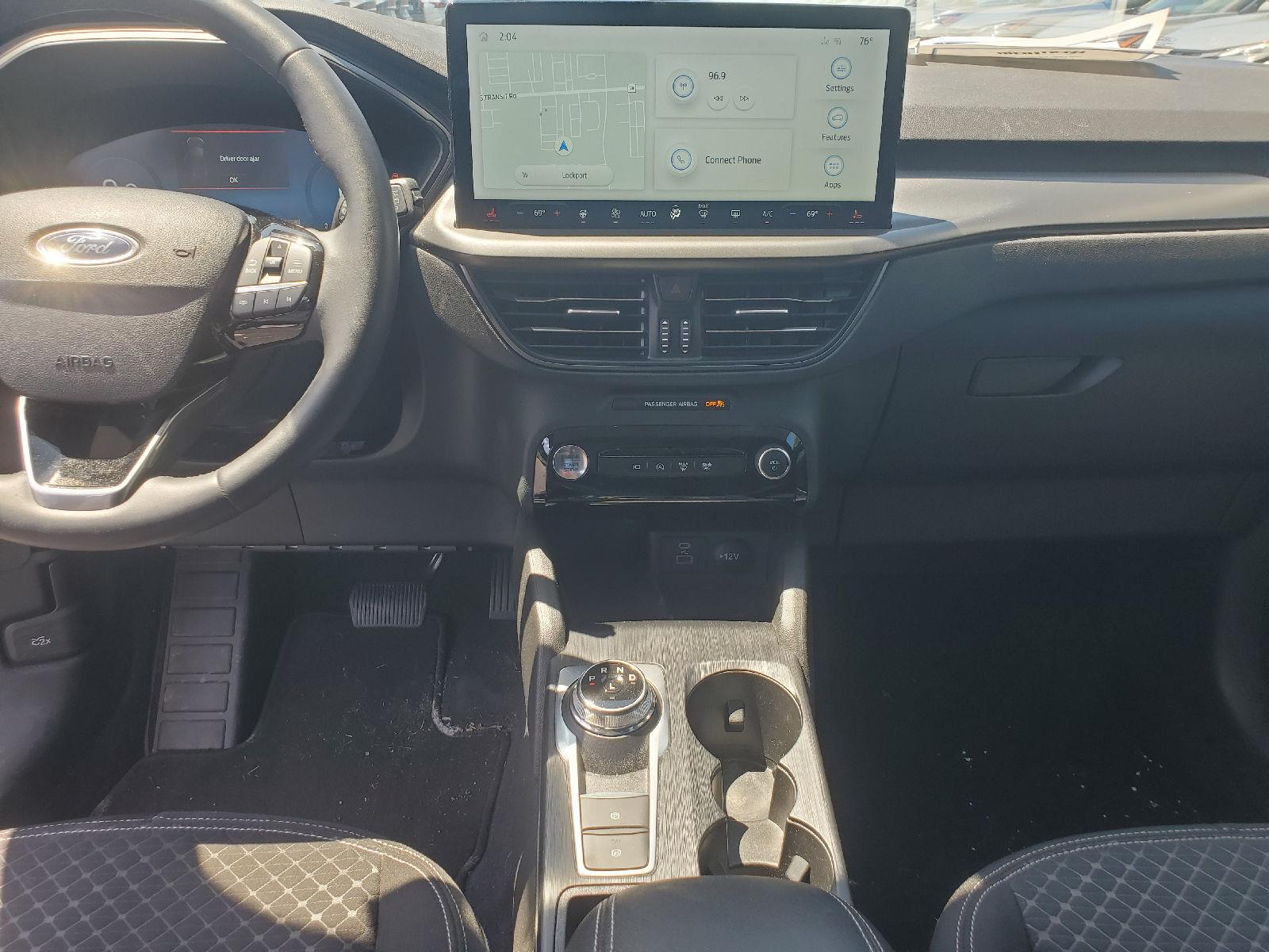 Used 2023 Vapor Blue Ford Active image 17