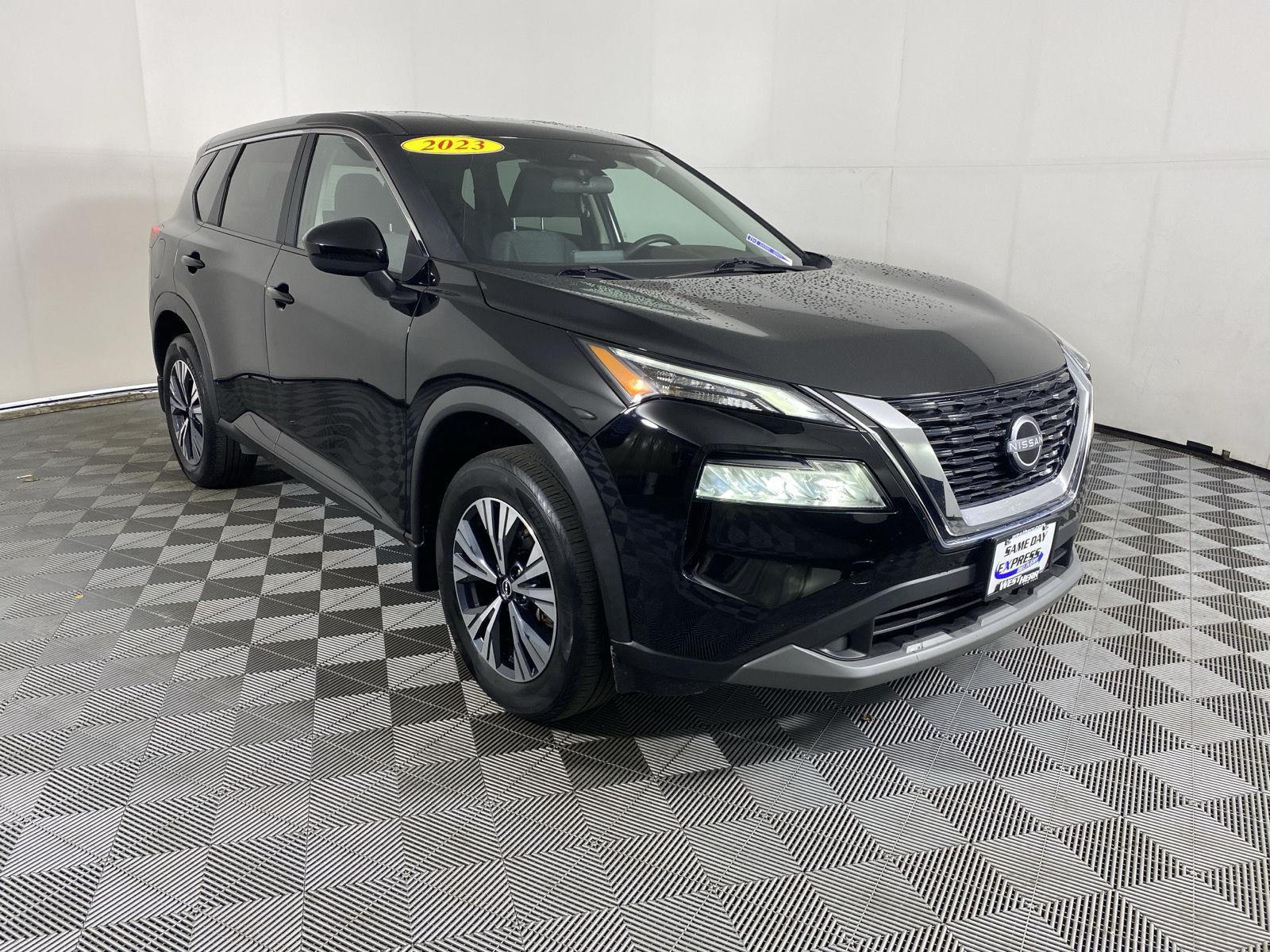 Used 2023 Super Black Nissan SV image 10