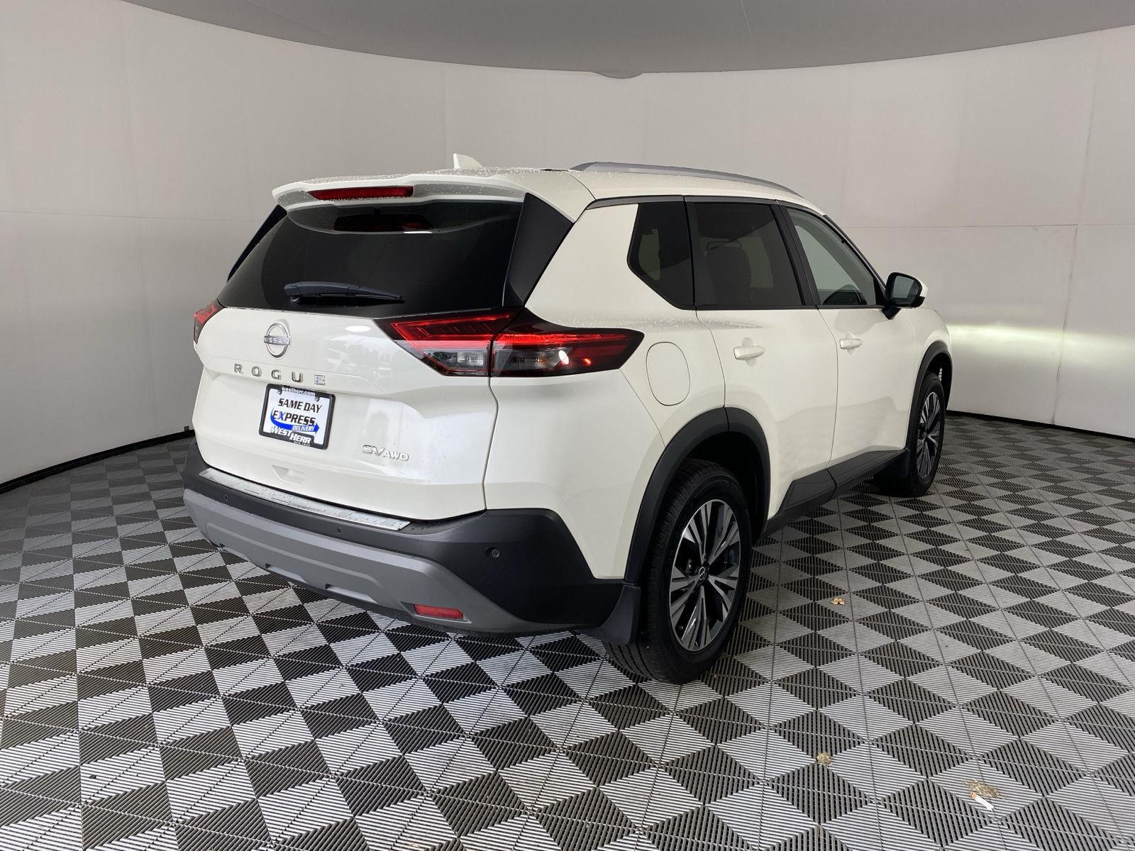 Certified Used 2023 Pearl White Tricoat Nissan SV image 9