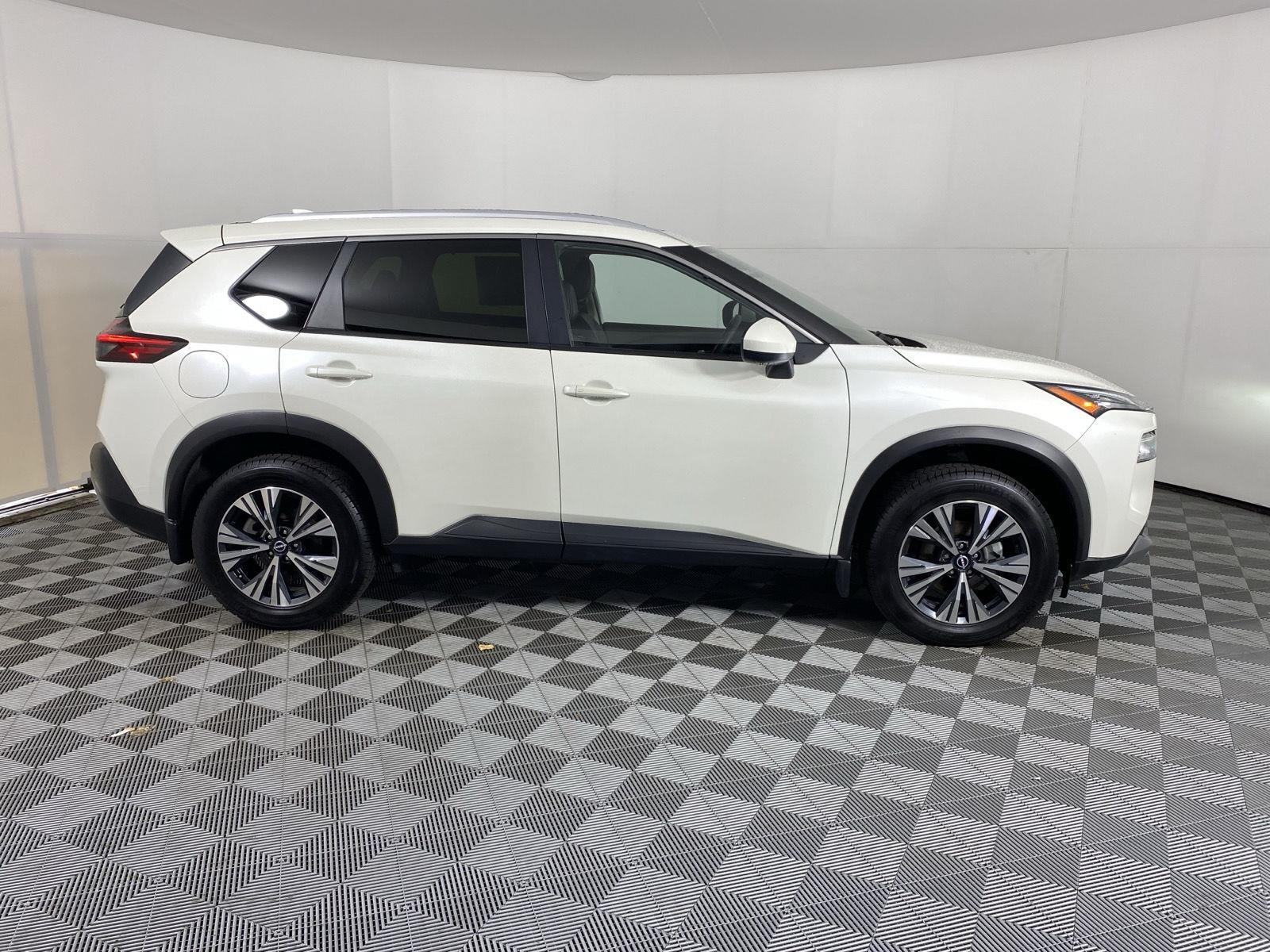 Certified Used 2023 Pearl White Tricoat Nissan SV image 10