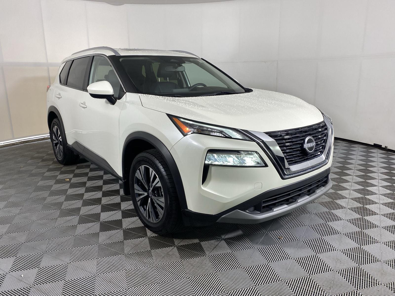 Certified Used 2023 Pearl White Tricoat Nissan SV image 11