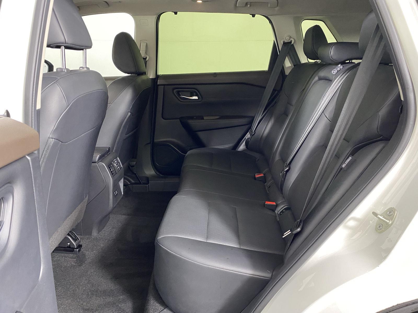 Certified Used 2023 Pearl White Tricoat Nissan SV image 24