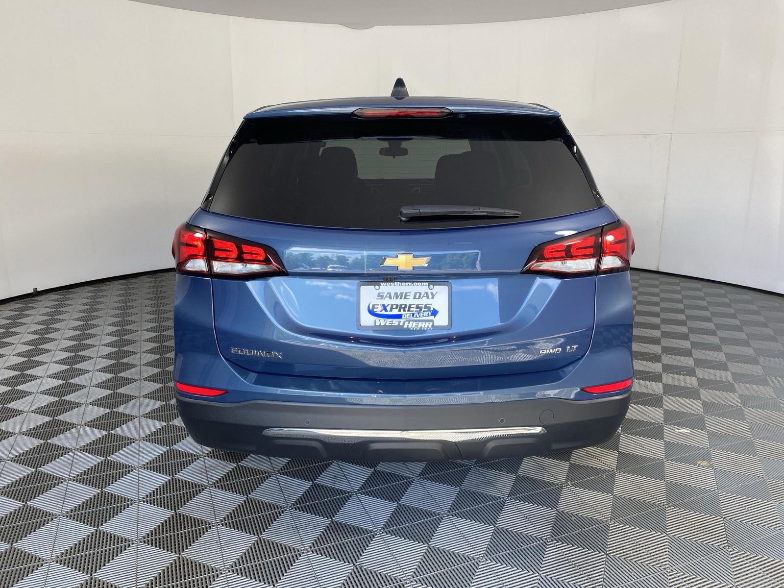 Used 2024 Lakeshore Blue Metallic Chevrolet LT image 6