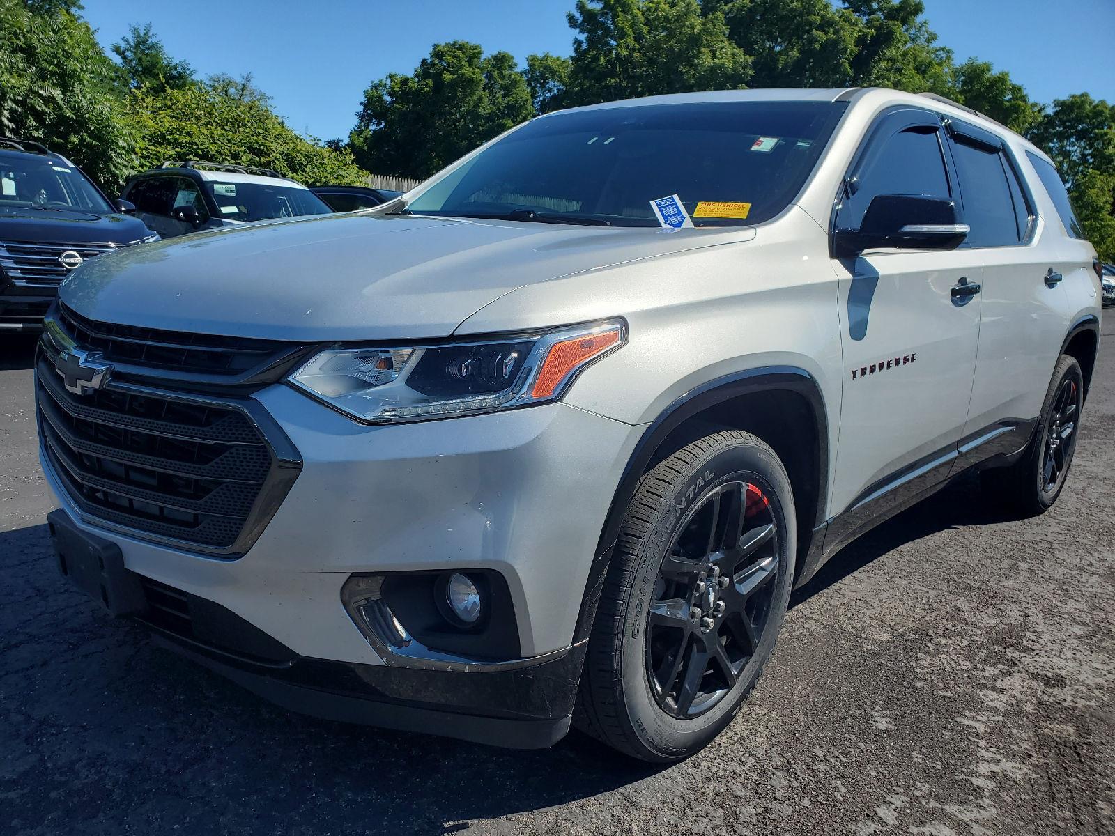 Used 2019 Silver Ice Metallic Chevrolet Premier image 4