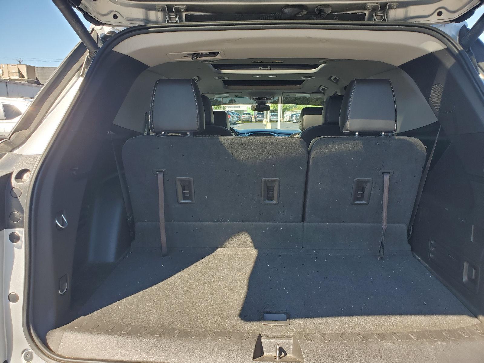 Used 2019 Silver Ice Metallic Chevrolet Premier image 5