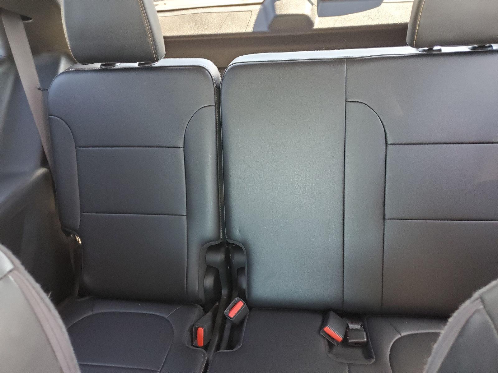 Used 2019 Silver Ice Metallic Chevrolet Premier image 6