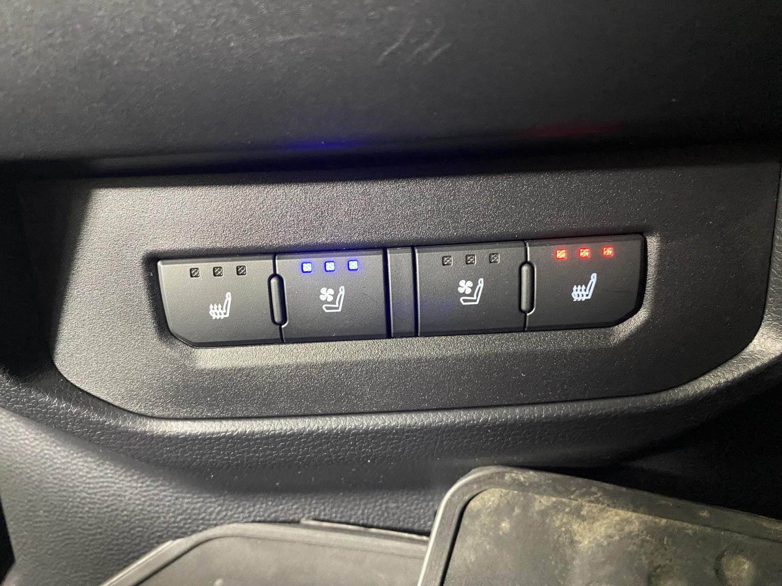 Used 2025 Magnetic Gray Metallic Toyota Platinum image 25