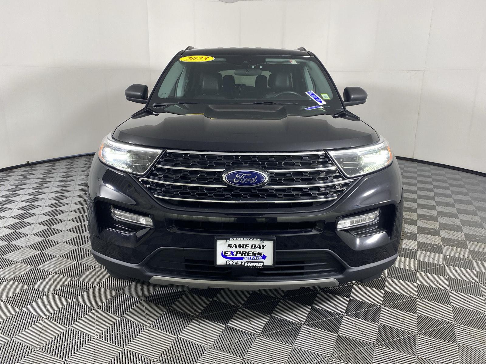 Used 2023 Agate Black Ford XLT image 2