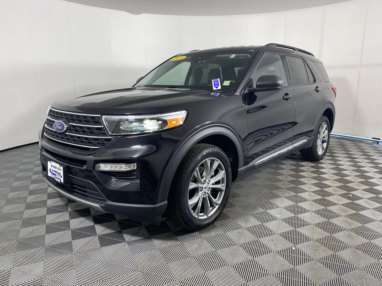 Used 2023 Agate Black Ford XLT image 3