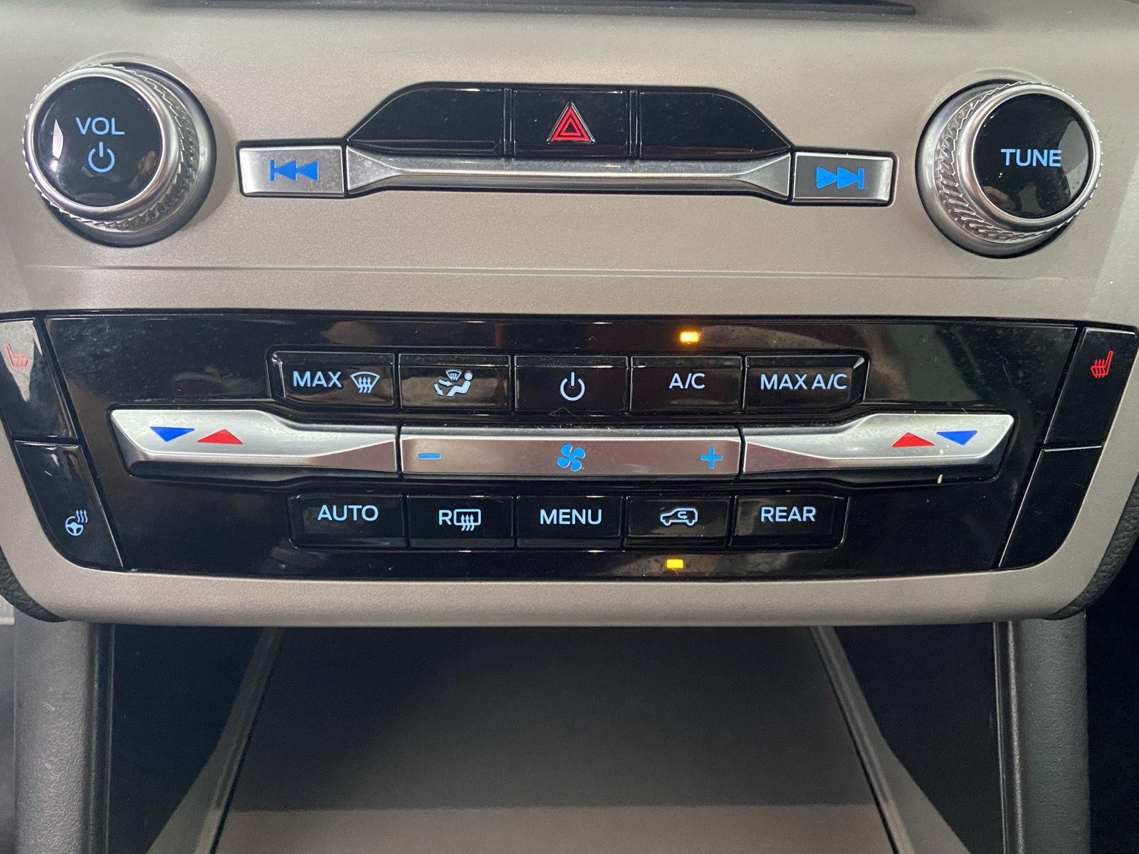 Used 2023 Agate Black Ford XLT image 21