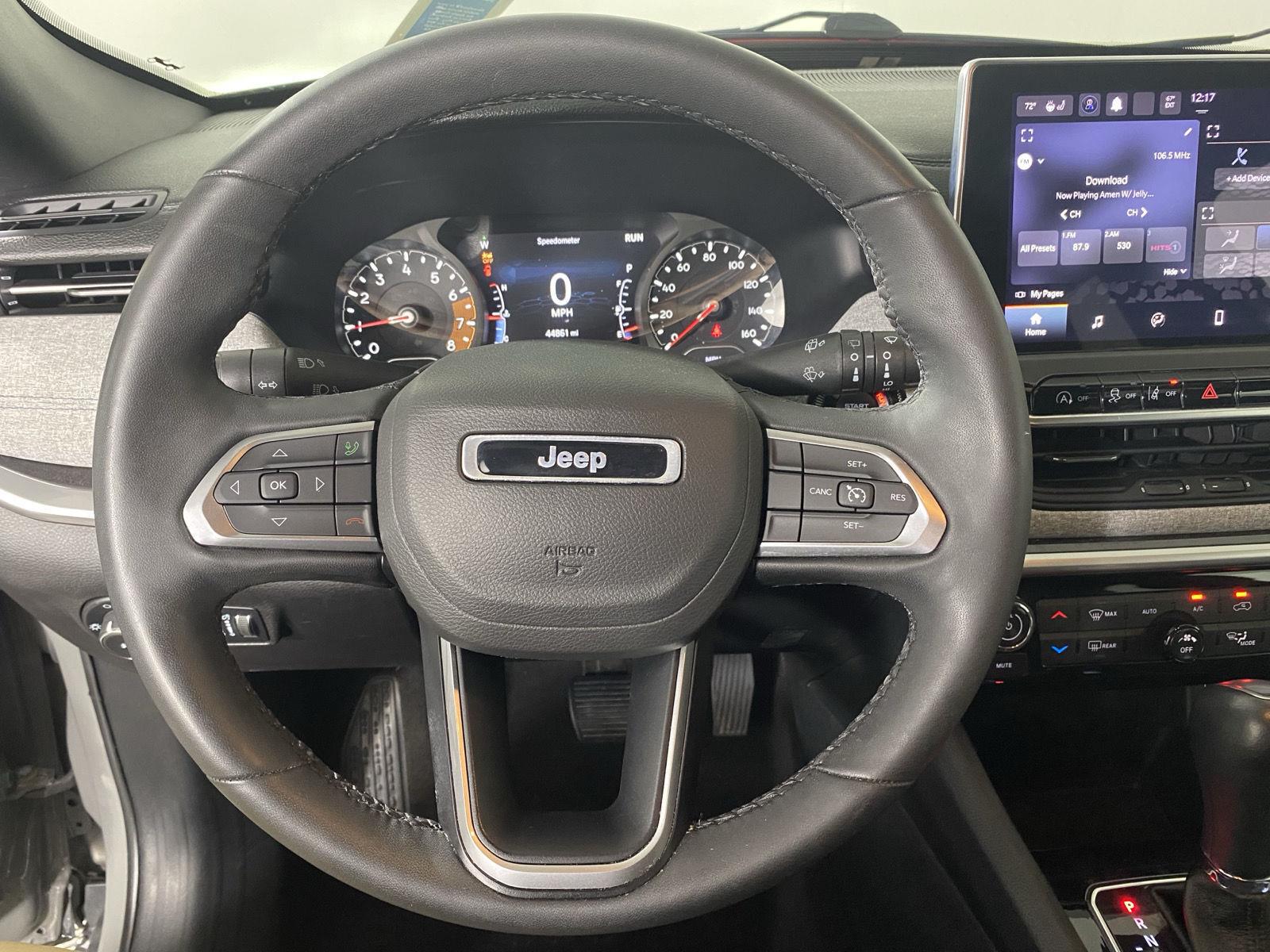 Used 2023 Sting-Gray Clearcoat Jeep Latitude image 14