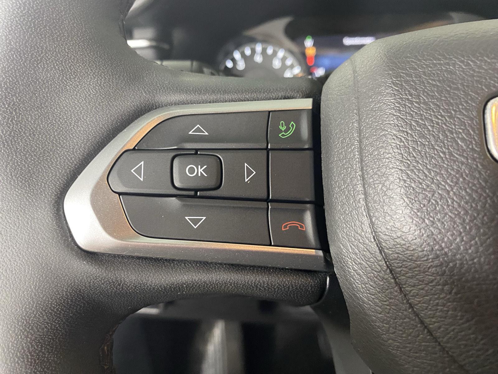 Used 2023 Sting-Gray Clearcoat Jeep Latitude image 15