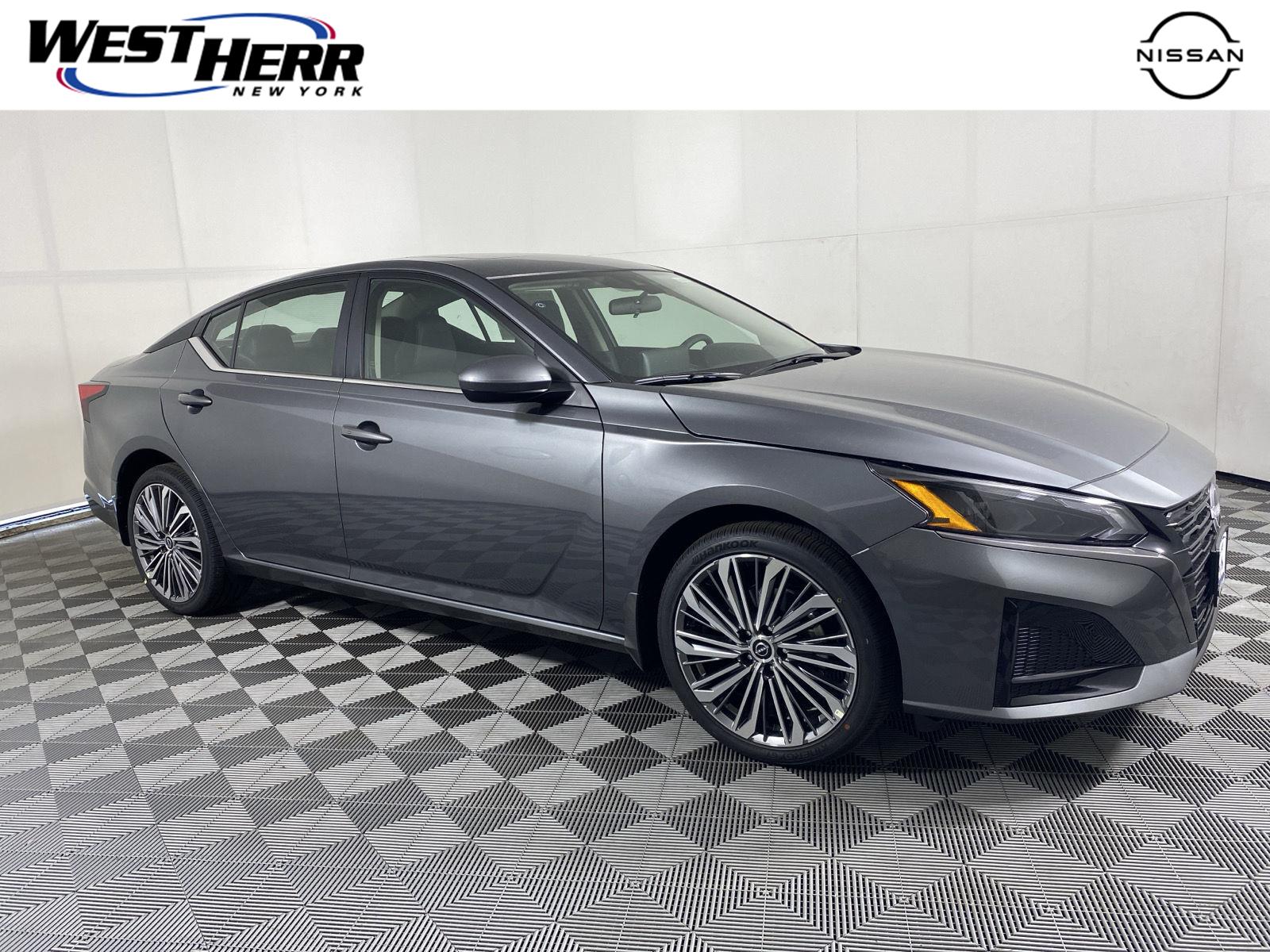 Gray (Gun Metallic) 2026 Nissan Altima Sedan All-Wheel Drive Continuously Variable Transmission
