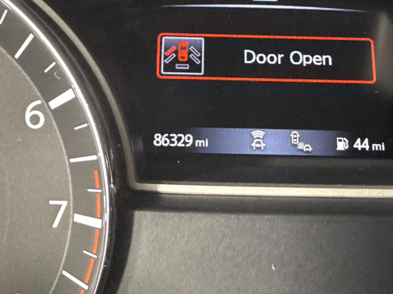 Used 2019 Caspian Blue Metallic Nissan Platinum image 18