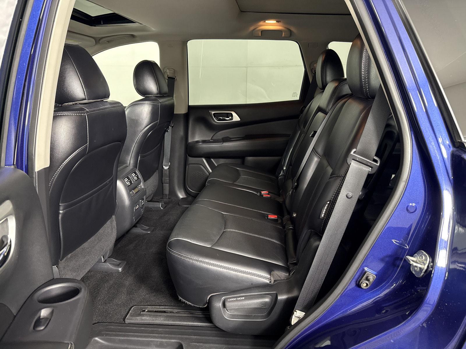 Used 2019 Caspian Blue Metallic Nissan Platinum image 26