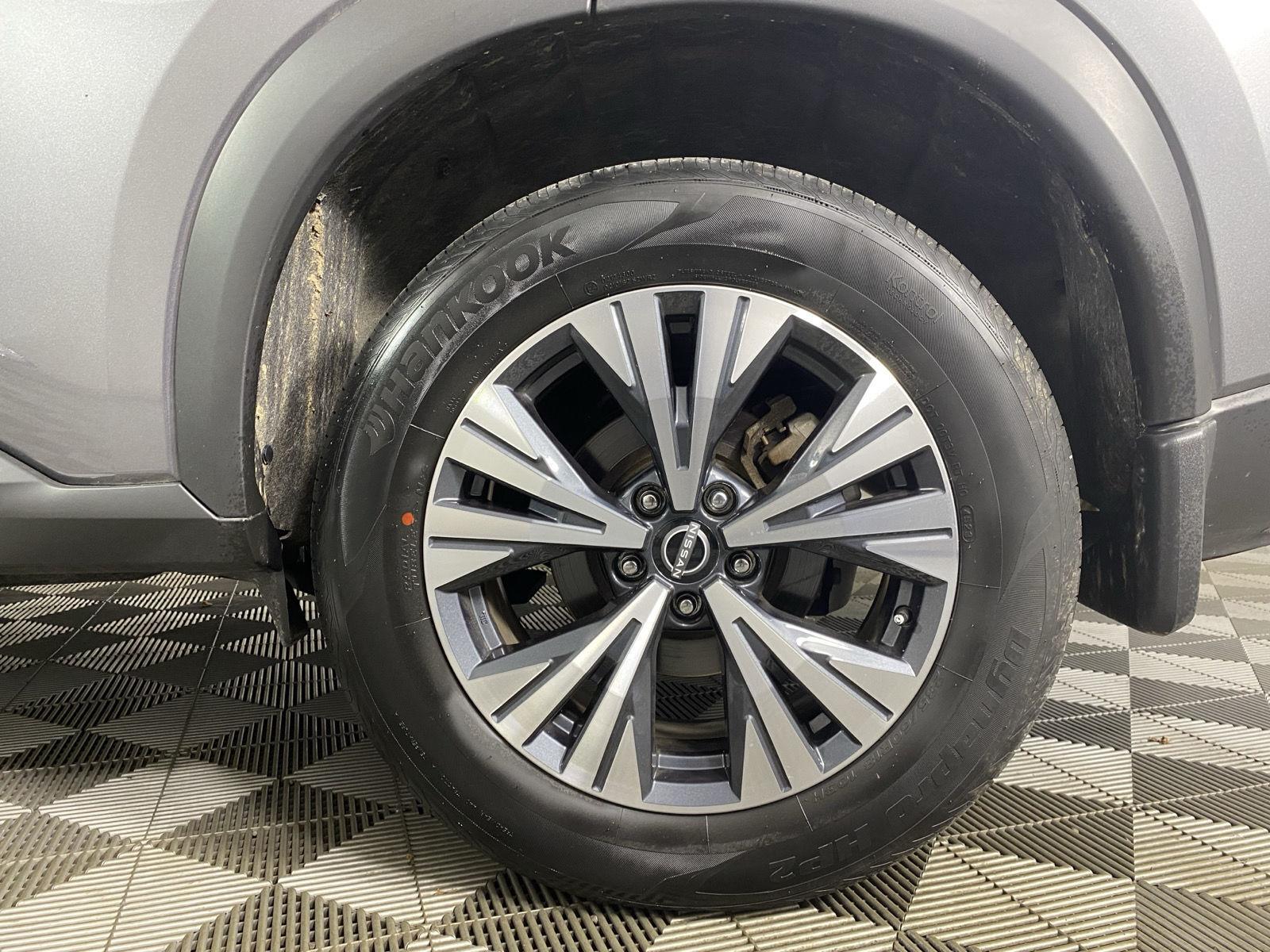 Certified Used 2023 Gun Metallic Nissan SV image 8