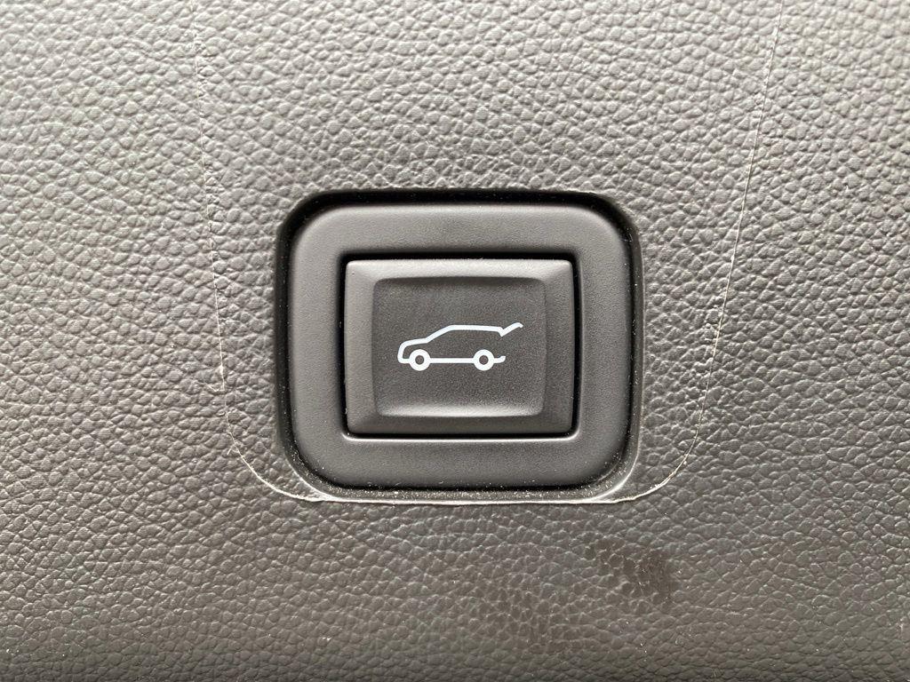 Used 2023 Sterling Gray Metallic Chevrolet LT image 8