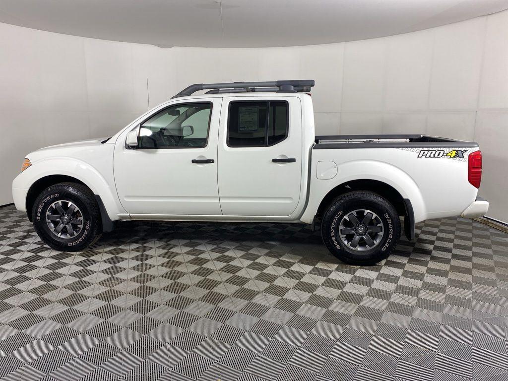 Used 2018 Glacier White Nissan PRO-4X image 4