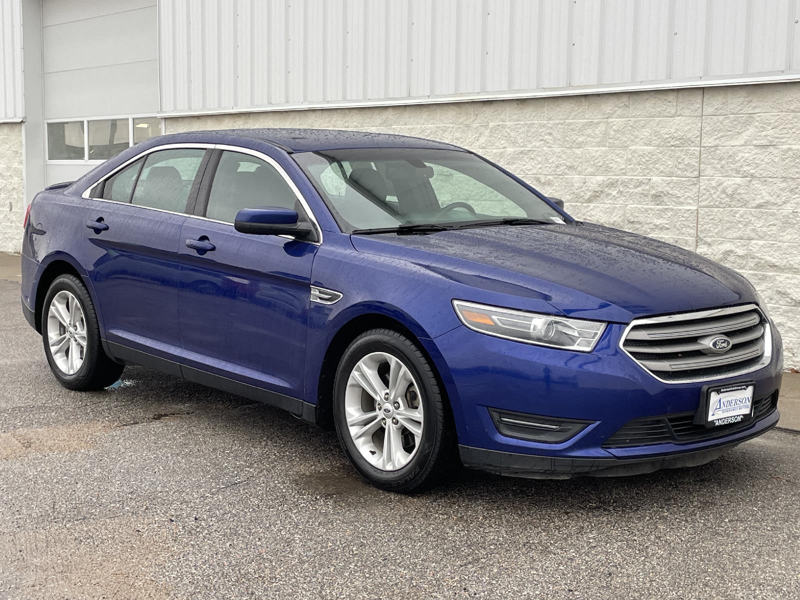 Used 2015 Ford Taurus SEL Sedan for sale in Lincoln NE