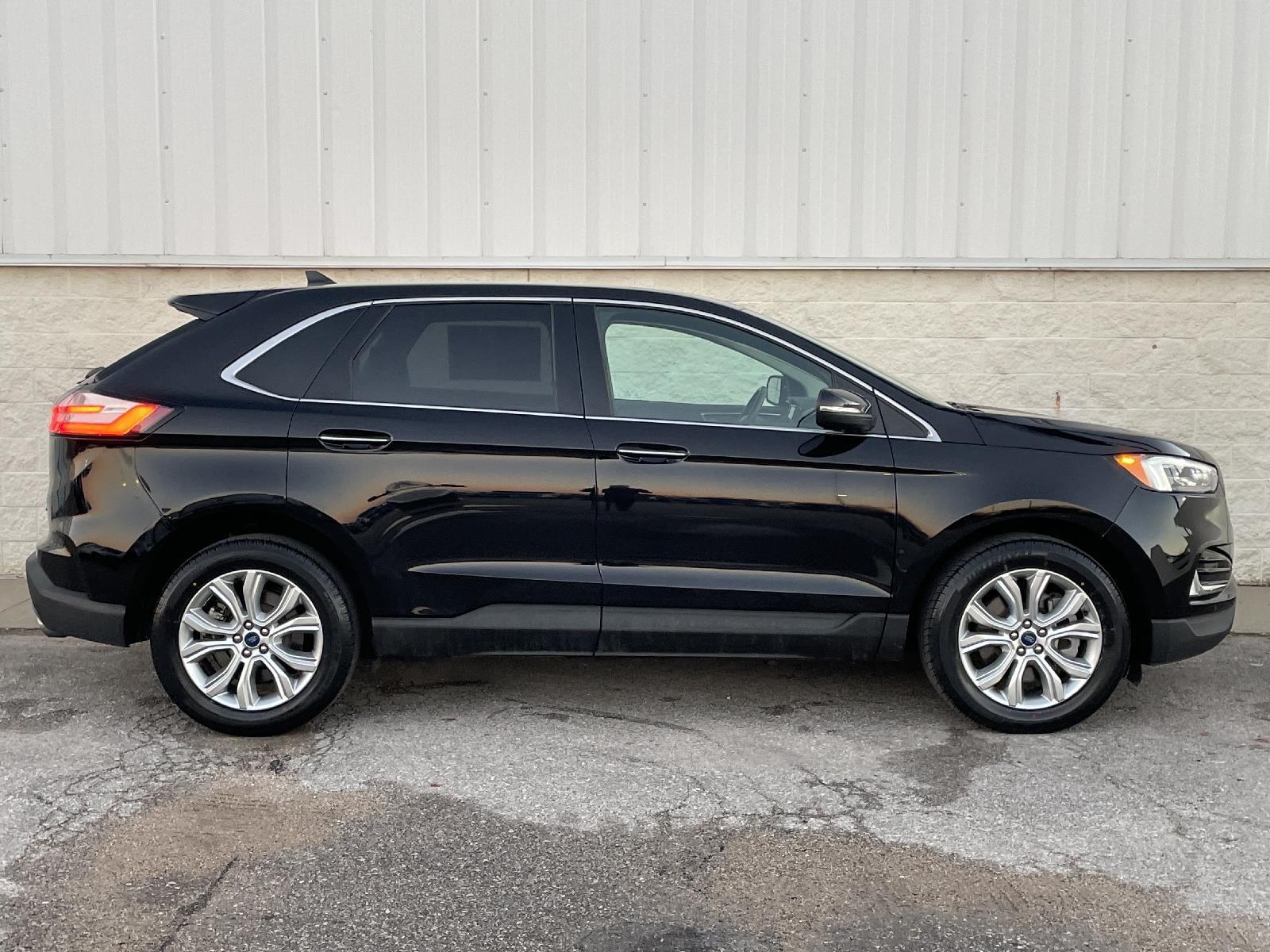 Used 2022 Ford Edge Titanium SUV for sale in Lincoln NE