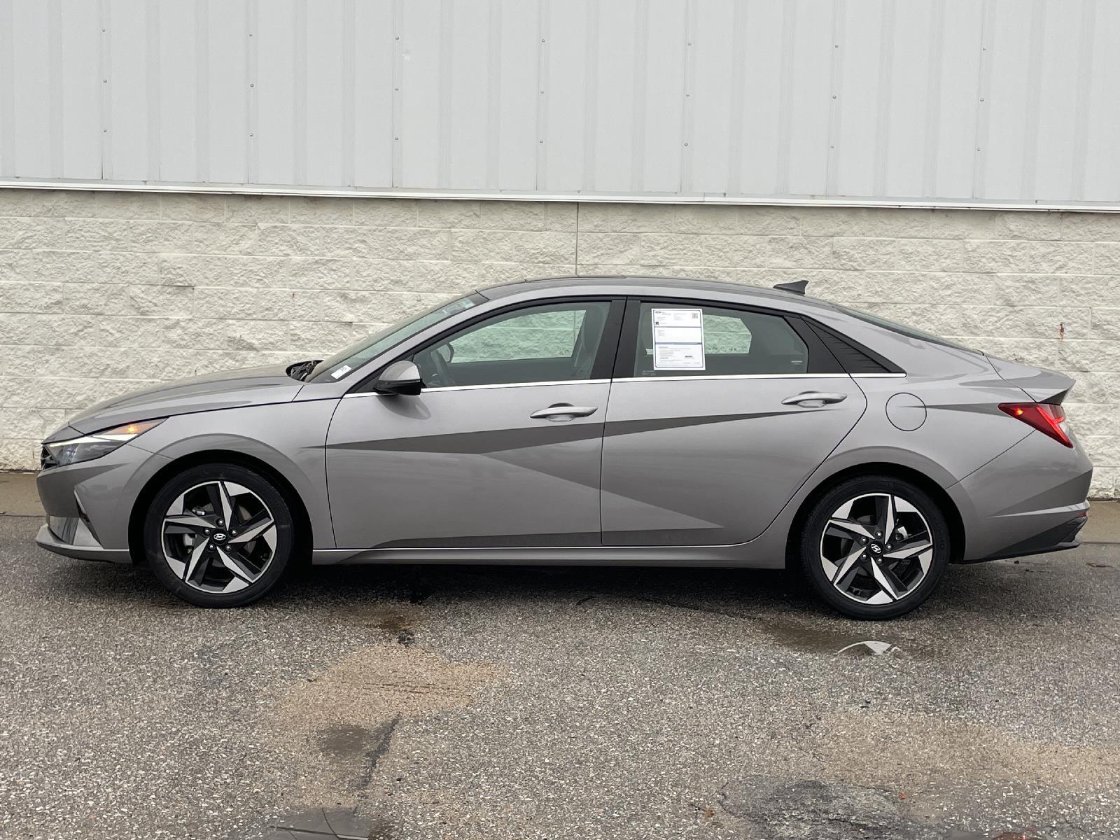 Used 2023 Hyundai Elantra Limited Sedan for sale in Lincoln NE