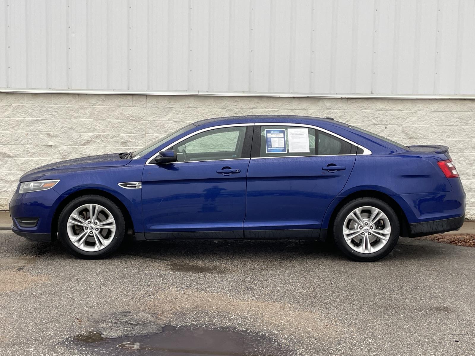 Used 2015 Ford Taurus SEL Sedan for sale in Lincoln NE