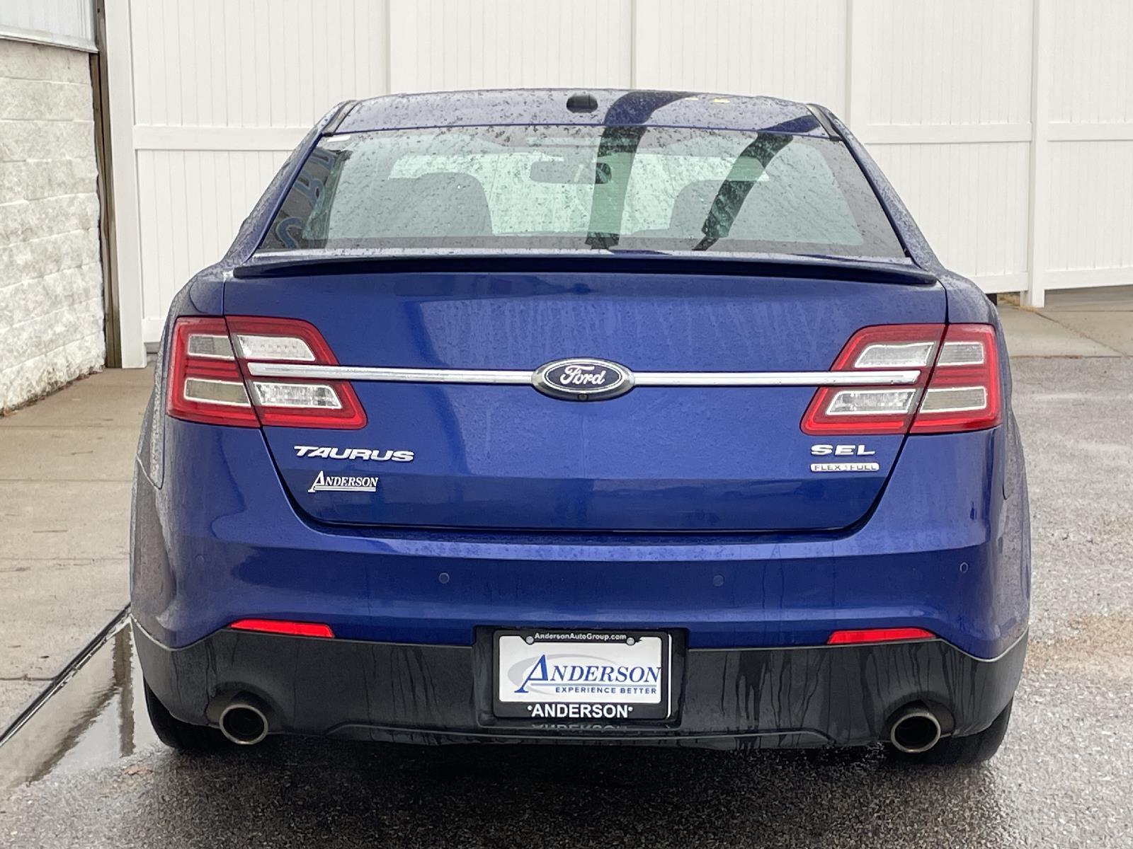 Used 2015 Ford Taurus SEL Sedan for sale in Lincoln NE