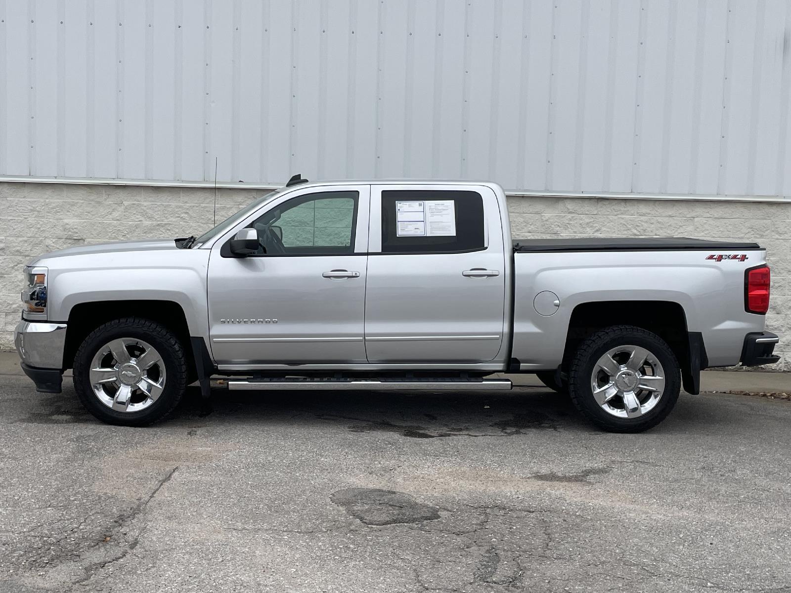 Used 2018 Chevrolet Silverado 1500 LT Crew Cab Truck for sale in Lincoln NE