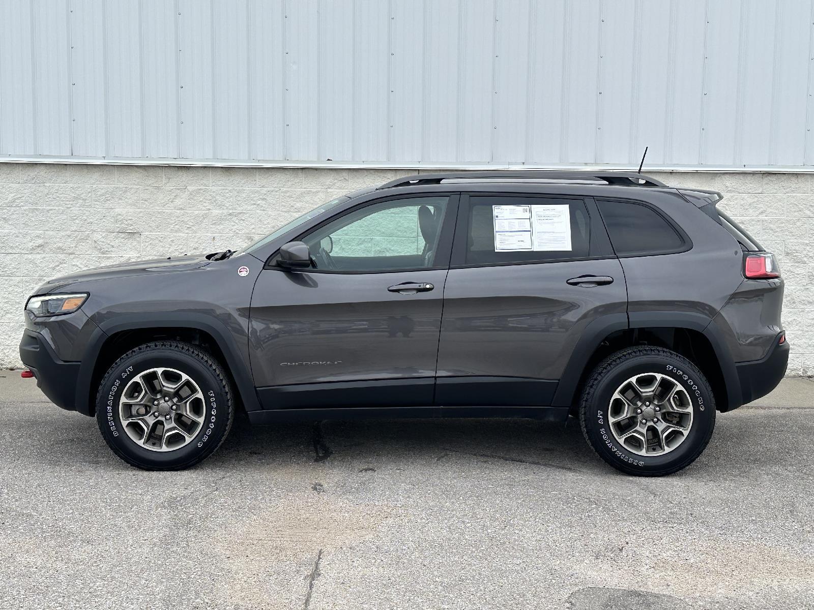 Used 2020 Jeep Cherokee Trailhawk SUV for sale in Lincoln NE