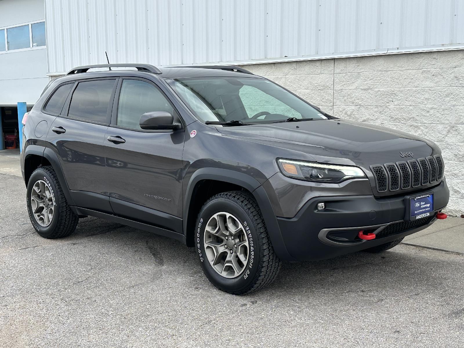 Used 2020 Jeep Cherokee Trailhawk SUV for sale in Lincoln NE