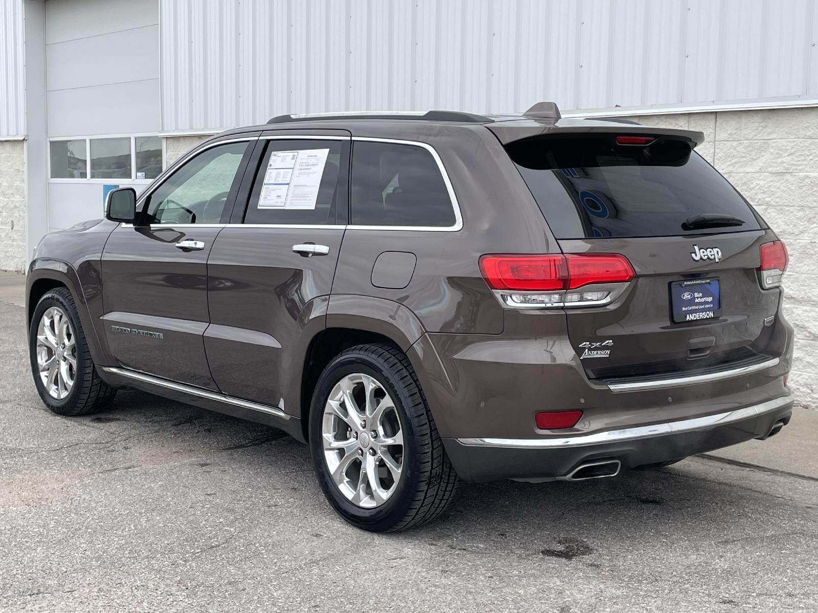 Used 2020 Jeep Grand Cherokee Summit SUV for sale in Lincoln NE