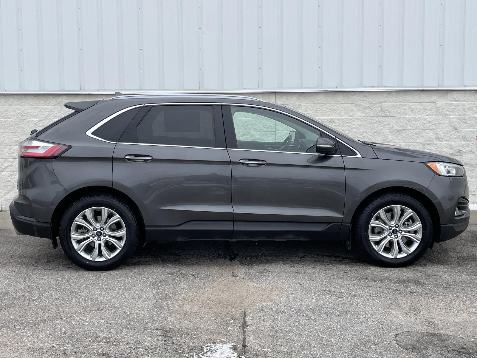 Used 2020 Ford Edge Titanium SUV for sale in Lincoln NE