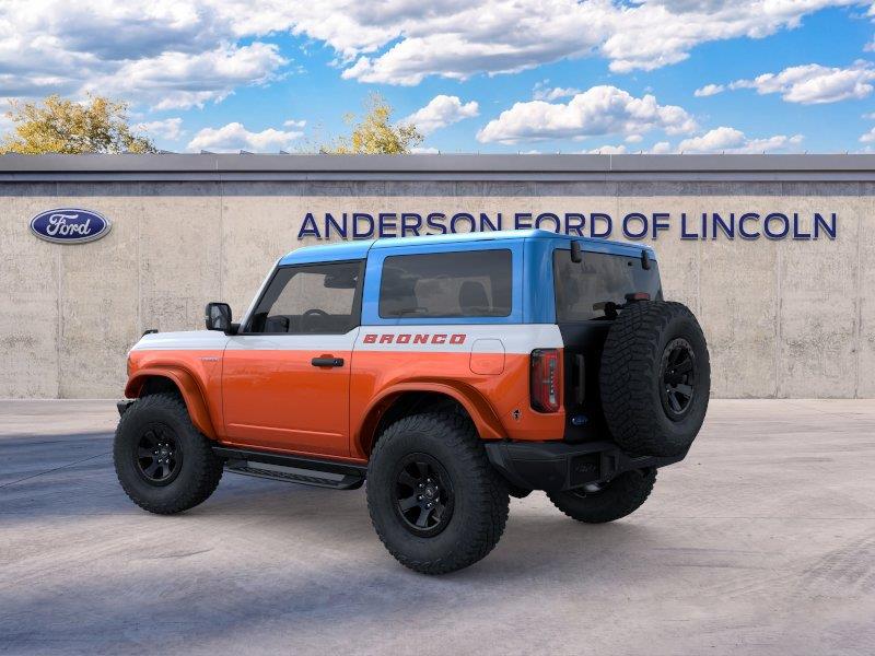 Vehicle photo 4