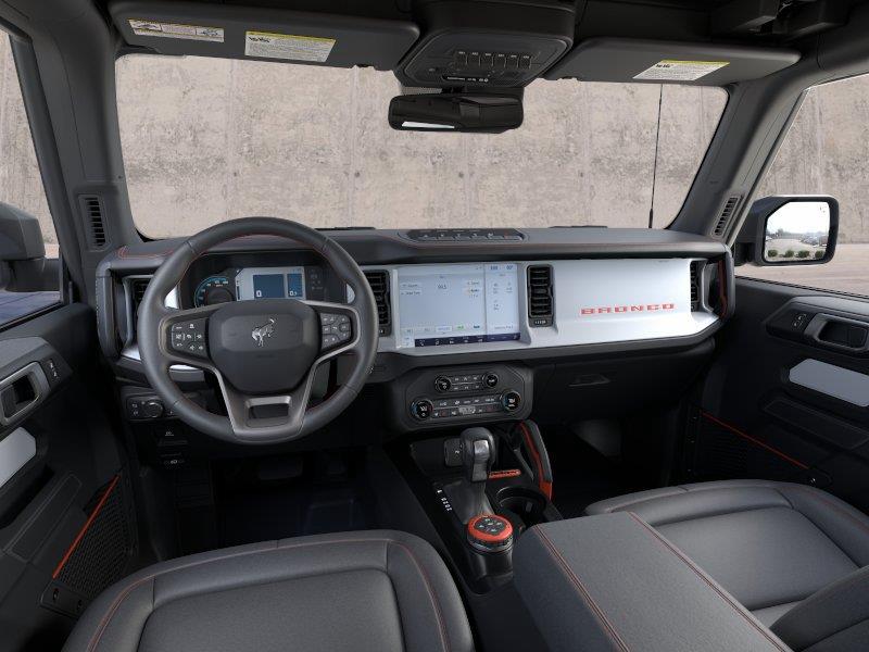 Vehicle photo 9