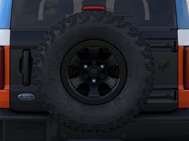 Vehicle photo 24