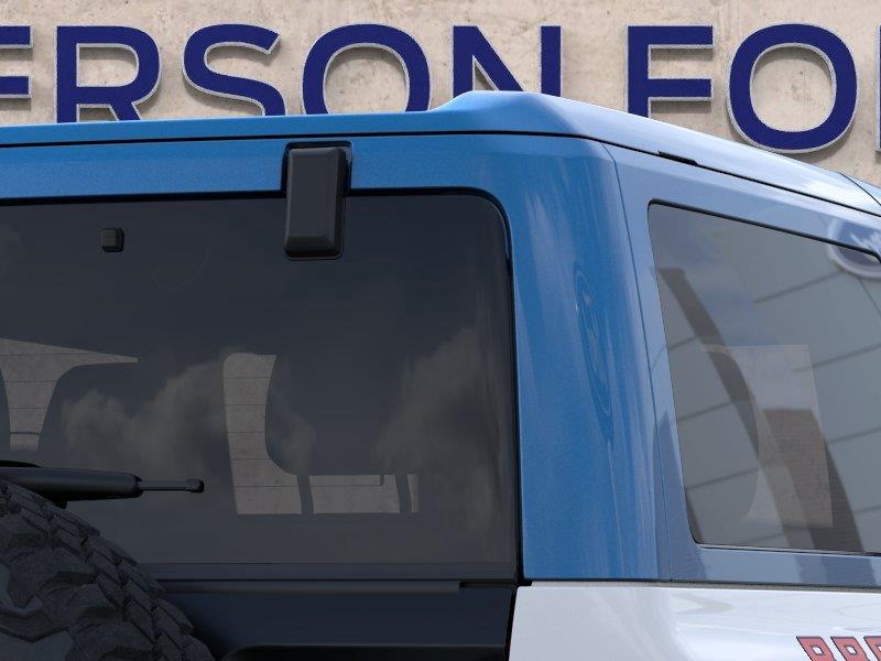 Vehicle photo 25