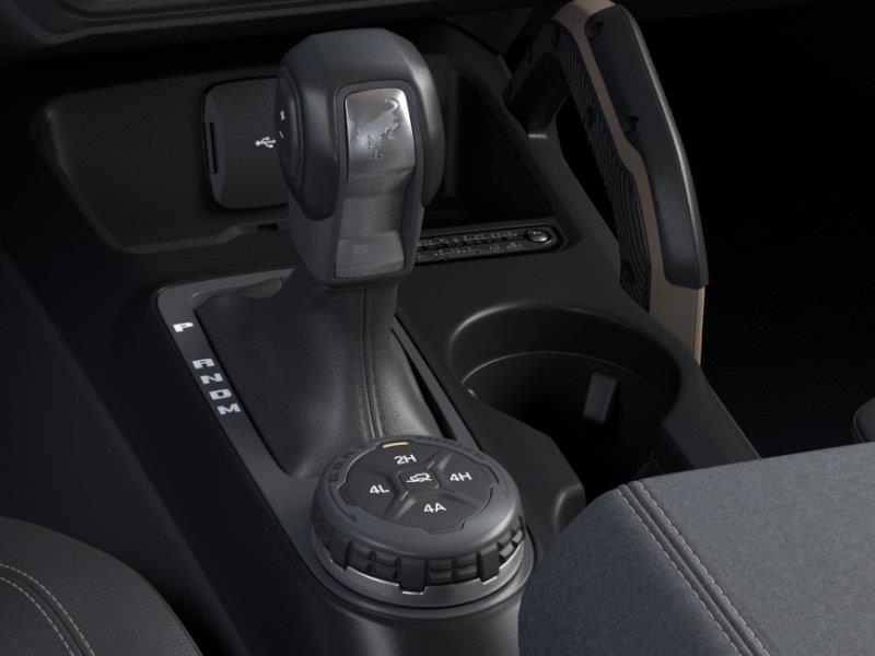 Vehicle photo 17