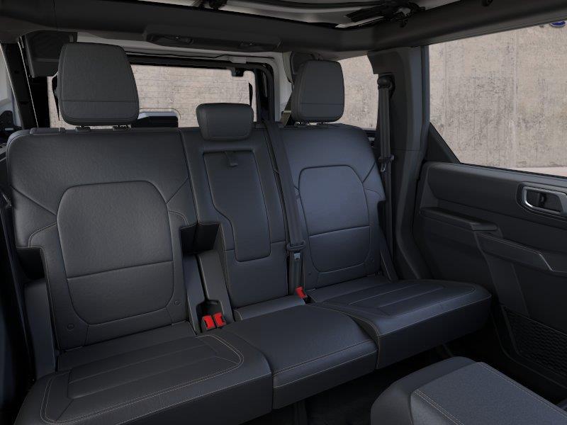 Vehicle photo 11