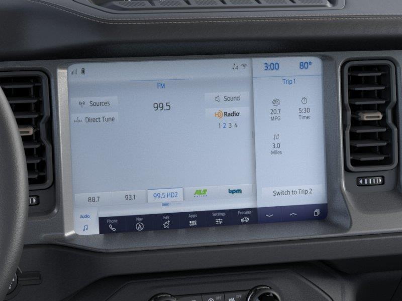 Vehicle photo 15