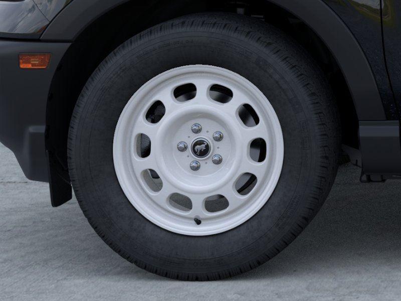 Vehicle photo 19