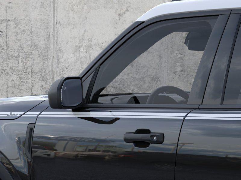 Vehicle photo 20