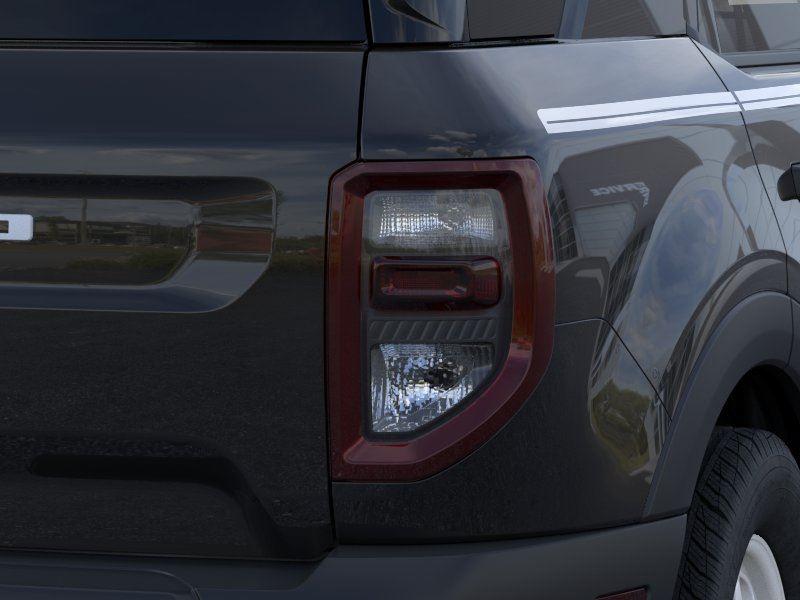 Vehicle photo 21