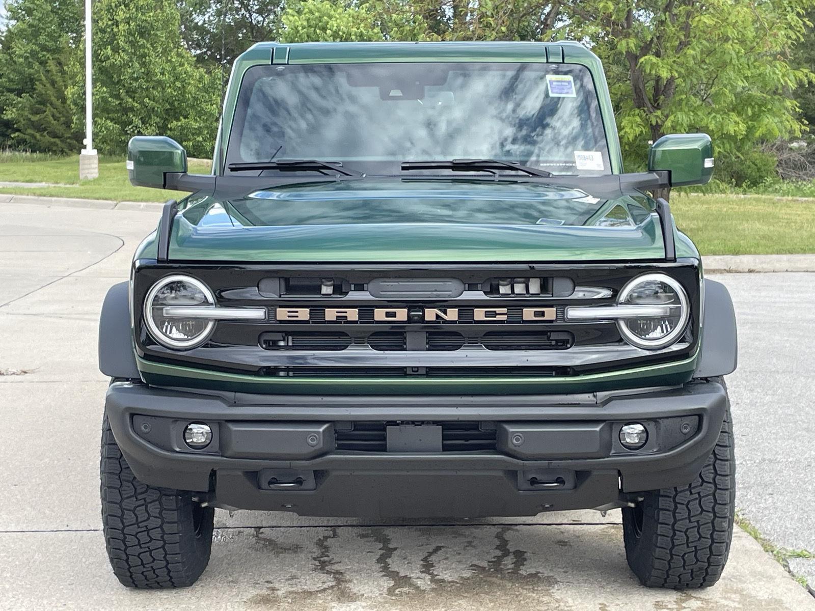 Vehicle photo 4