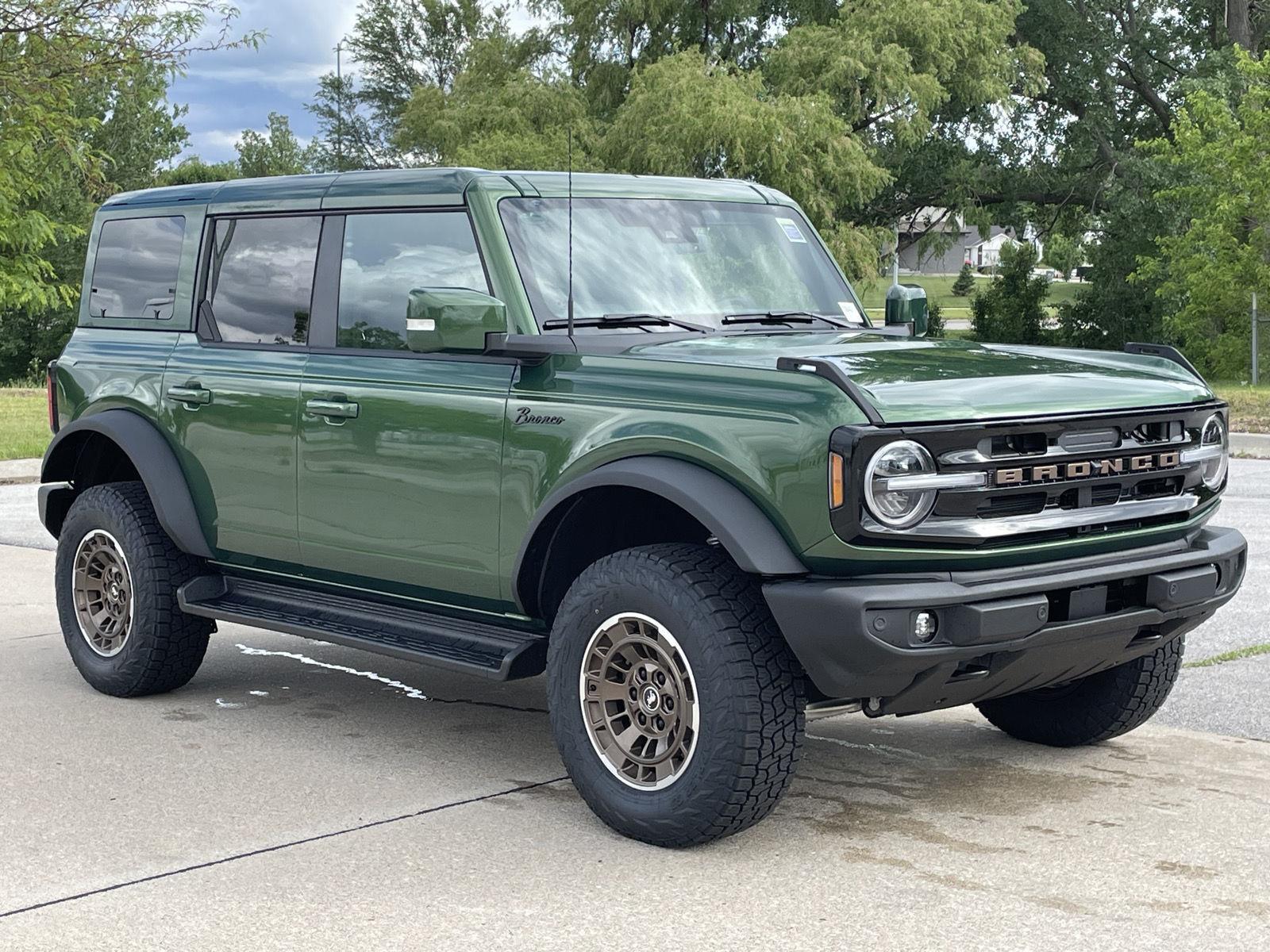 Vehicle photo 5