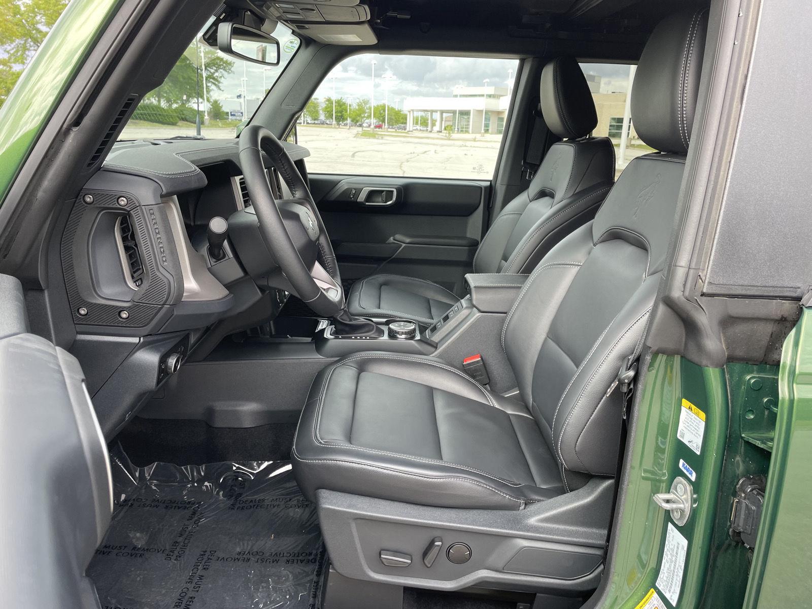 Vehicle photo 16