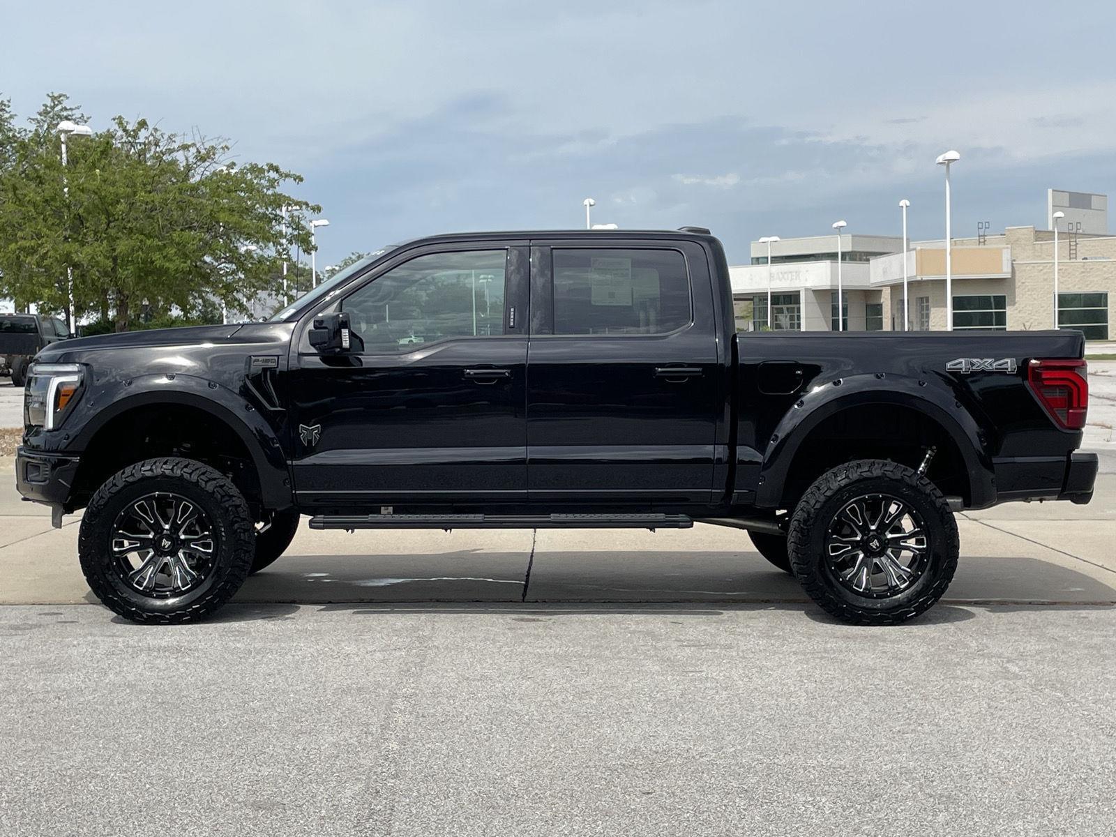 Vehicle photo 2