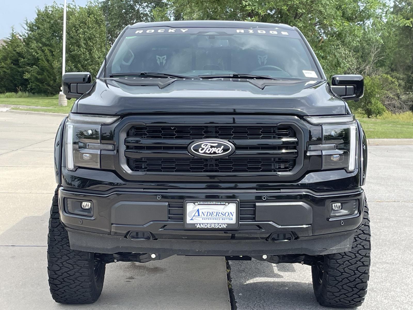 Vehicle photo 4