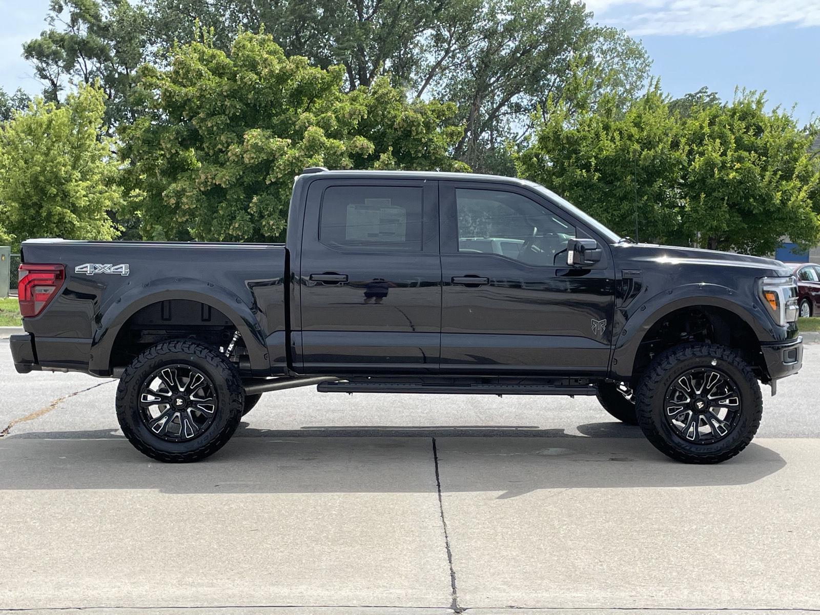 Vehicle photo 6
