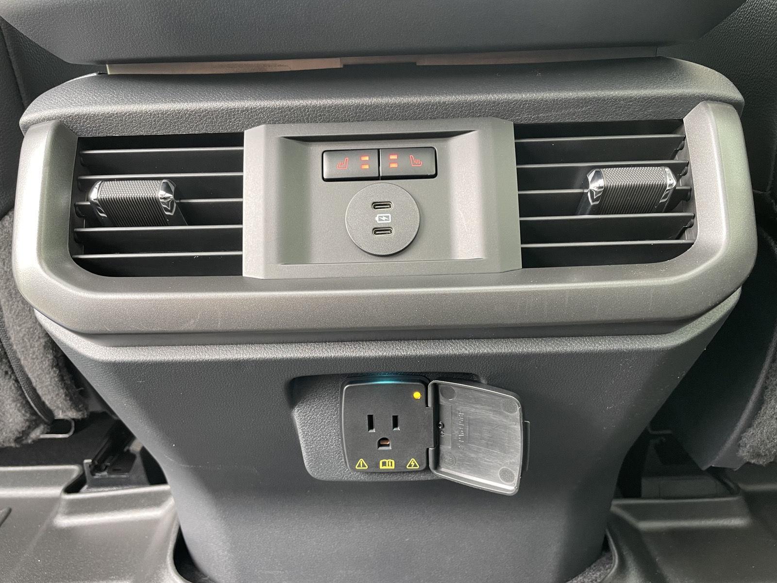 Vehicle photo 20