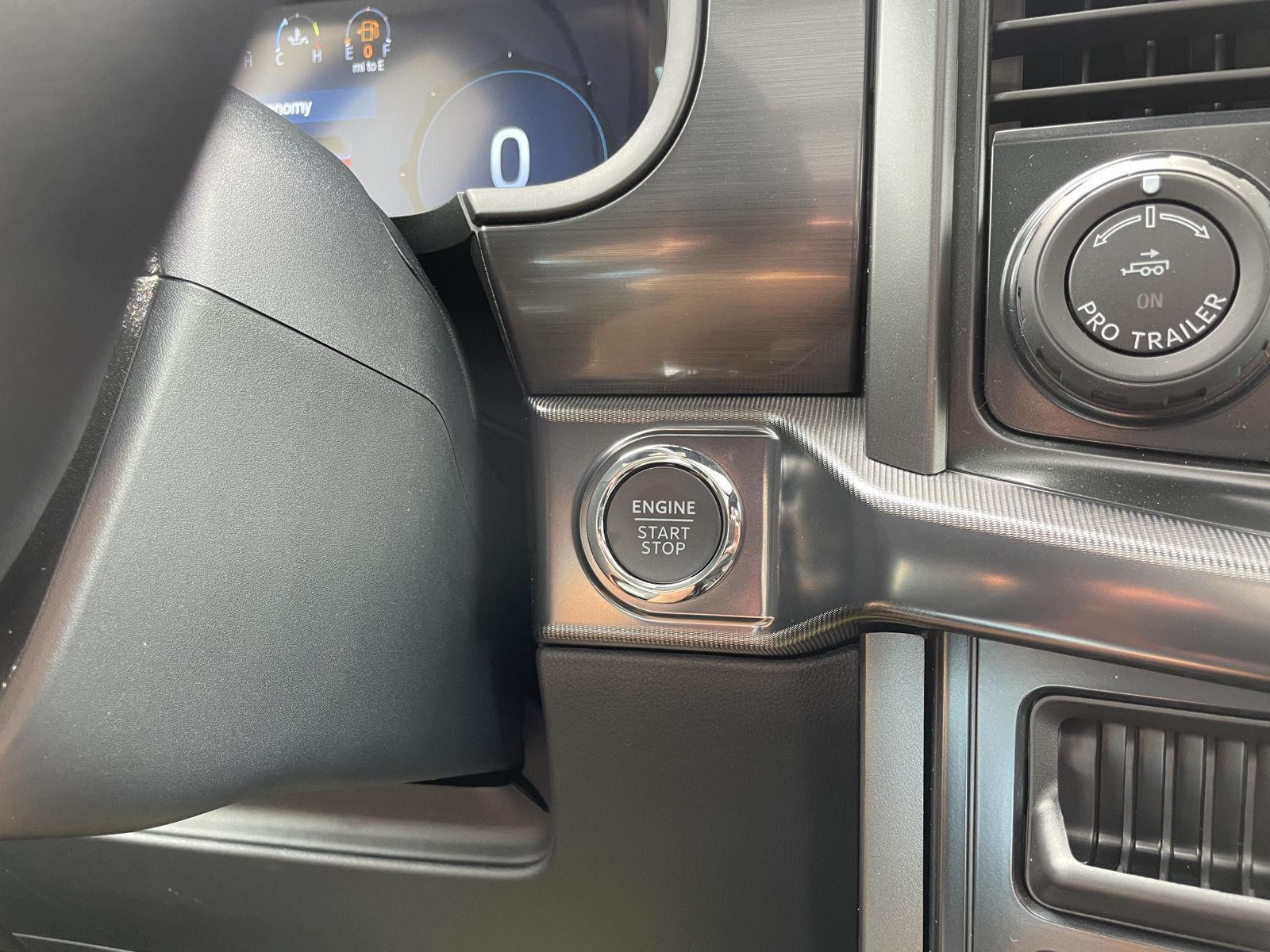 Vehicle photo 27